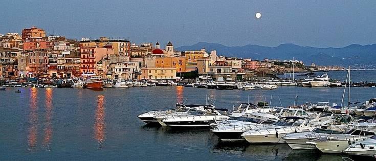 Casa Nick Apartment Torre del Greco Luaran gambar